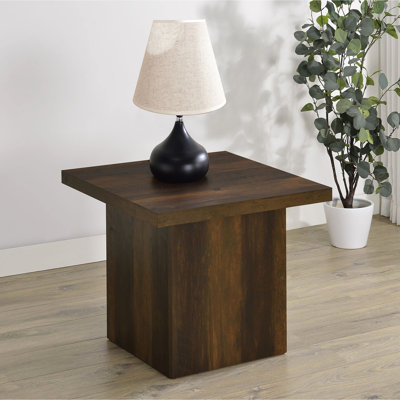 Table carrée en bois d'ingénierie à finition pin foncé pour une utilisation en bout et sur le côté, convient à côté d'une chaise ou, grain naturel, base de la stabilité du socle, pin de 22,17 po de hauteur, plateau moderne épais avec base, placage