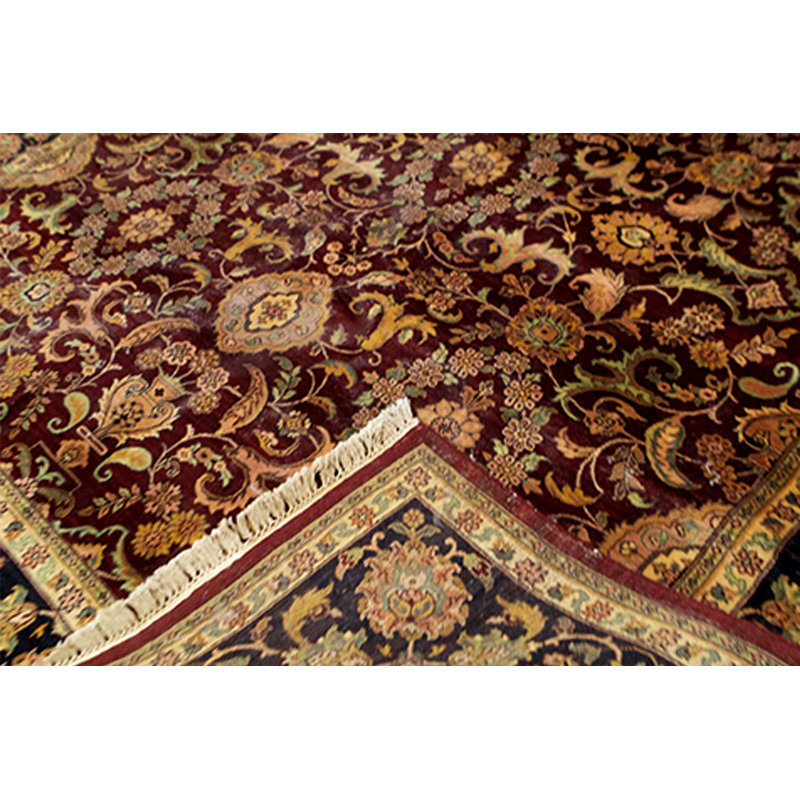 Tapis rouge et noir noué à la main de haute qualité