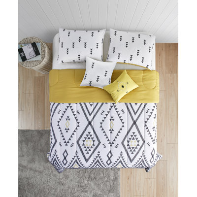 Wanderer Polyester Channel Comforter
