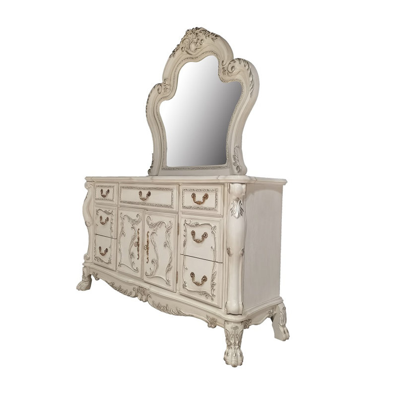 Commode à cinq tiroirs