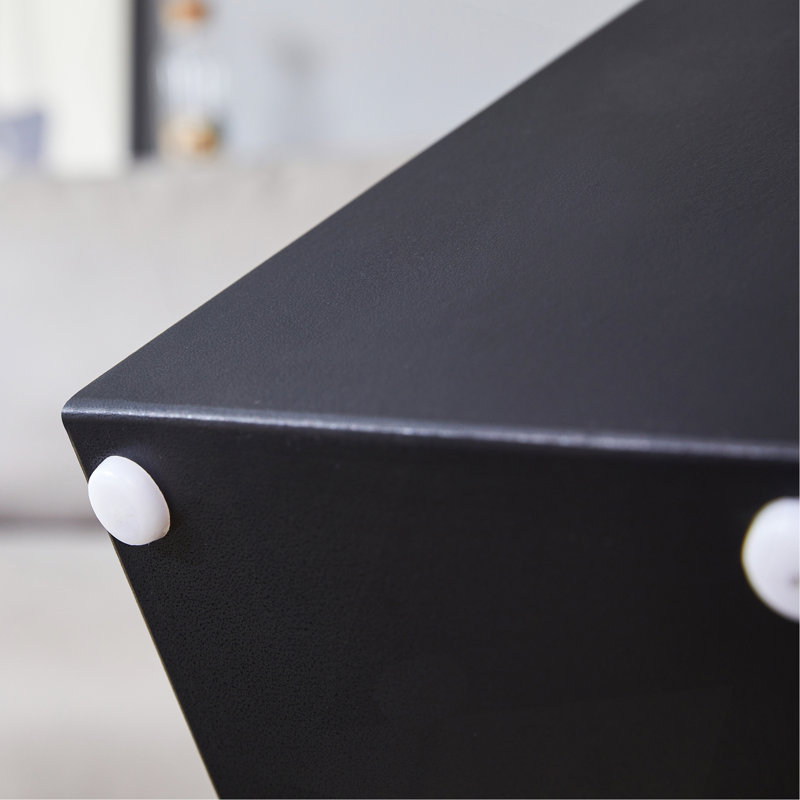 La table basse à deux étages détachable, le design élégant est plus précieux, et la conception détachable peut rendre l'utilisation de l'espace plus flexible et adapté à diverses scènes.