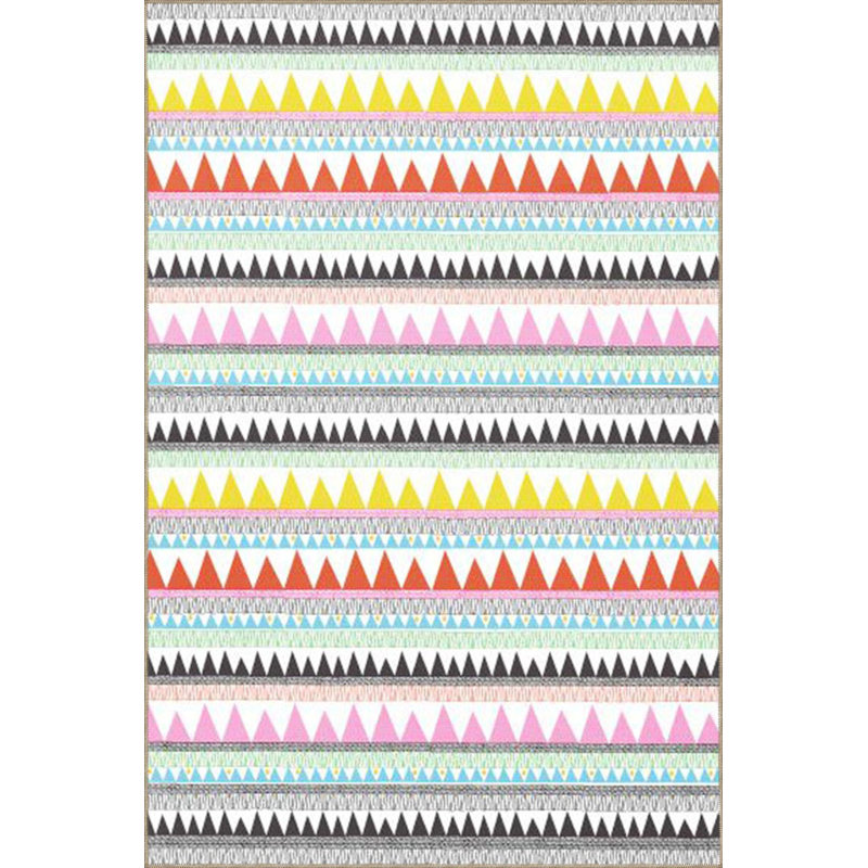 Tapis tissé coloré à motif géométrique triangulaire rayé et tapis décoratif lavable à la machine