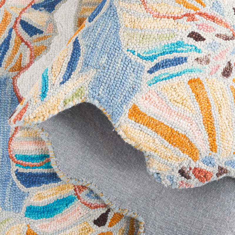 Myung Hand Tufted Wool/Cotton Floral Rug in Ivory/Blue, Rectangle 5' x 8'