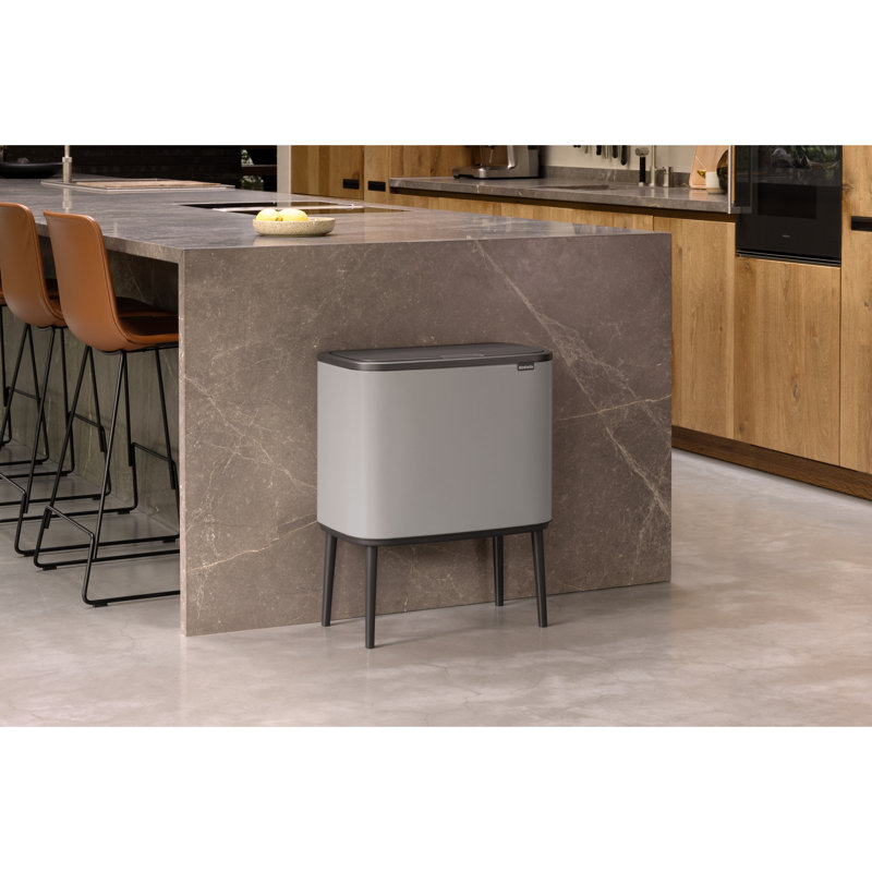 Poubelle à couvercle tactile Bo 9,5 gallons, Gris tourterelle