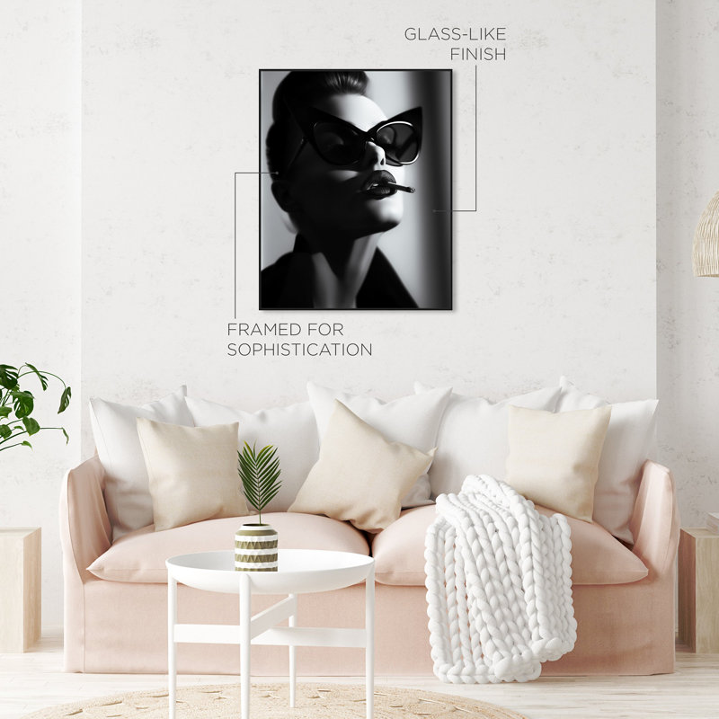 Oliver Gal A Hollywood Star I Glam - Framed Acrylic Glass Wall Art, A Hollywood Star I Glam