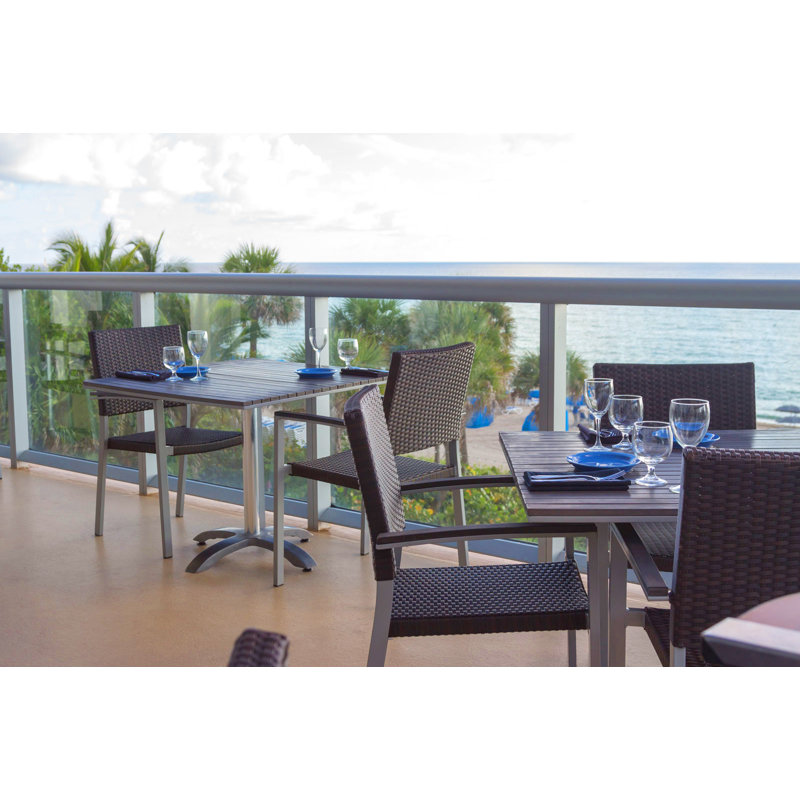 Chaise de patio empilable Fiji