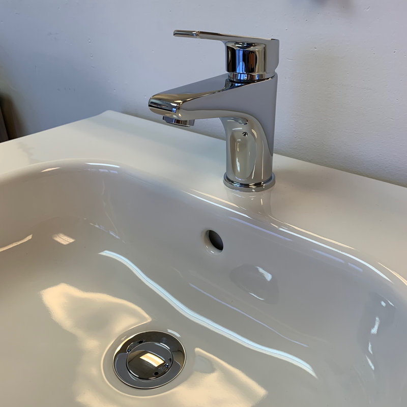 Single-Hole Bathroom Faucet