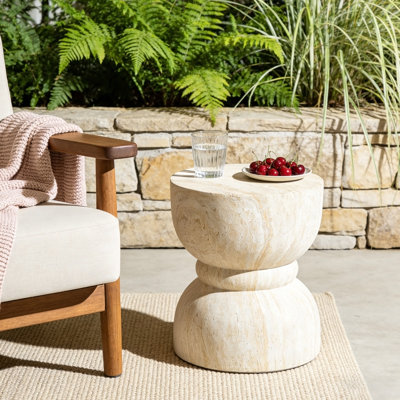 Table d'appoint d'extérieur en béton, tables de bout d'extérieur à taille arrondie, tabourets de jardin décoratifs pour l'extérieur avec imitation pierre naturelle