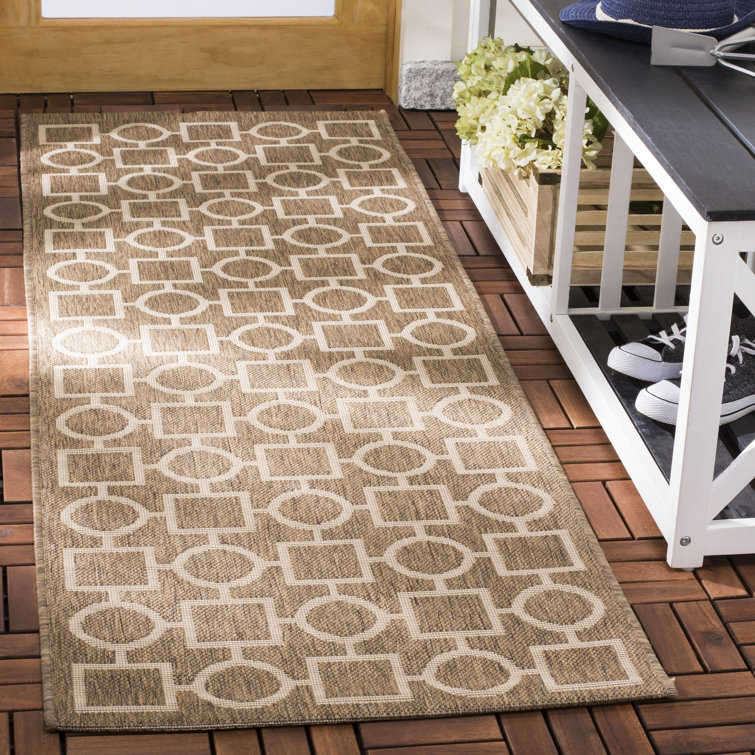 Arneshia Geometric Brown/Tan Area Rug
