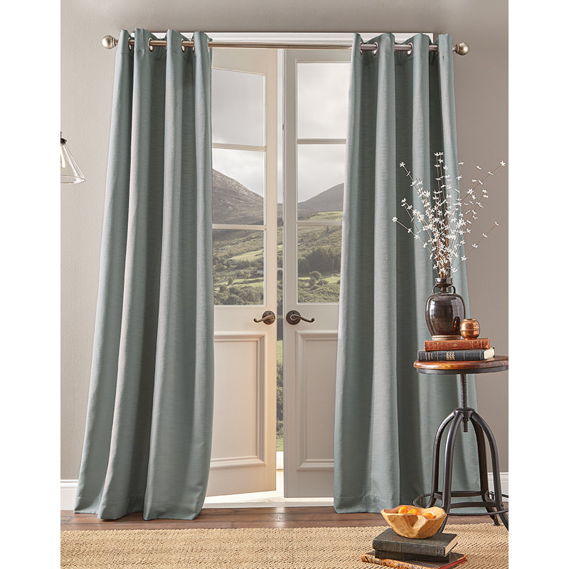 Panneau de rideau simple obscurcissant avec œillets Totham, l 50" x L 84", Indigo