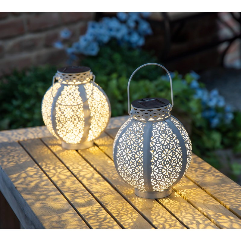 Lanterne solaire découpée avec art de jardin ombre