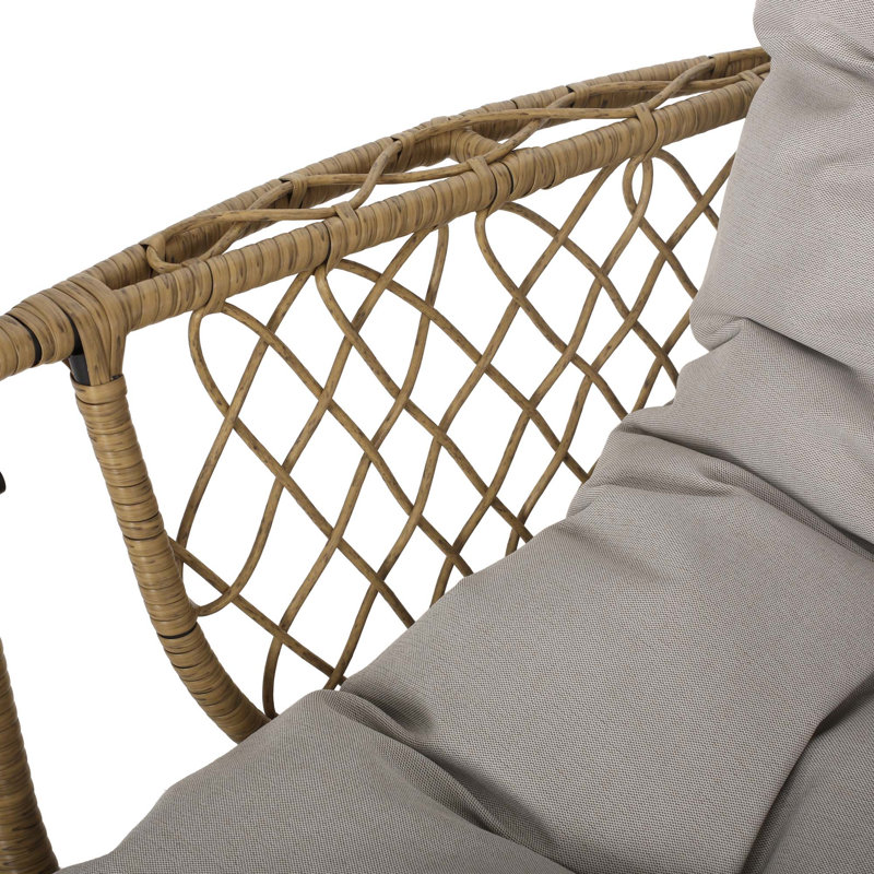 Chaise suspendue au Mali, Beige