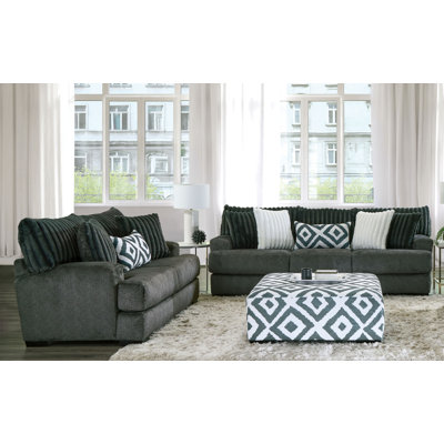 Yahne 2 - Piece Living Room Set