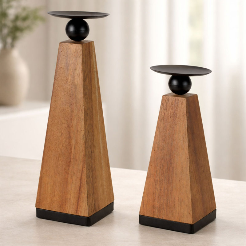 Porte-bougie effilé en bois
