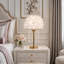 Lampe de table en plumes blanches de 17,7 po avec accents en cristal K9 et base dorée, lampe de chevet à température de 3 couleurs pour la chambre à coucher
