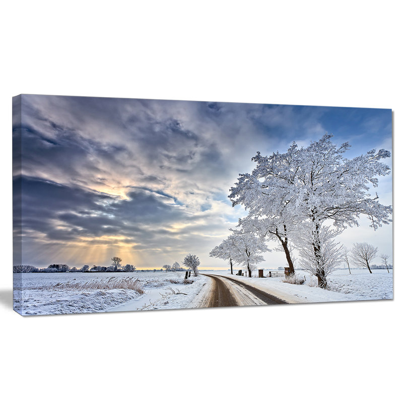 «Cloudscape in White Winter Terrain», reproduction de photo sur toile tendue, H 28 x l 60 po x P 1 po