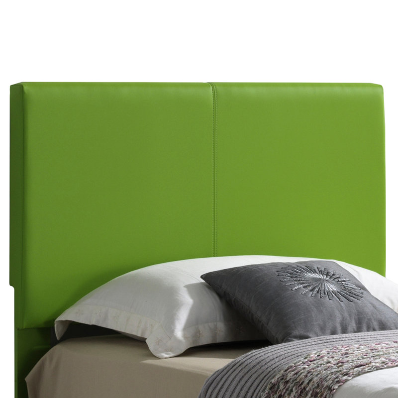 Lit simple Apple, 47 po de hauteur x 41 po de largeur, 81 po de profondeur, de fabrication en polyuréthane, facile à entretenir, nécessite un ensemble de fondation ou de lattes pour se détendre et se reposer de bonne qualité, en similicuir, convient aux petites pièces