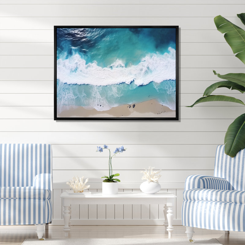 Vagues blanches et bleues vue aérienne IV - plage, art mural, Cadre doré à coins fermés, H 34 po x l 44 po x P 1,5 po