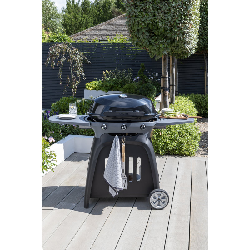 Norfolk Grills 3 - Burner Liquid Propane Gas Grill