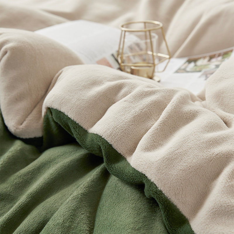 Even Heroes Need Sleep Coma Inducer Oversized Comforter Set, Green, Queen Comforter + 2 Standard Shams