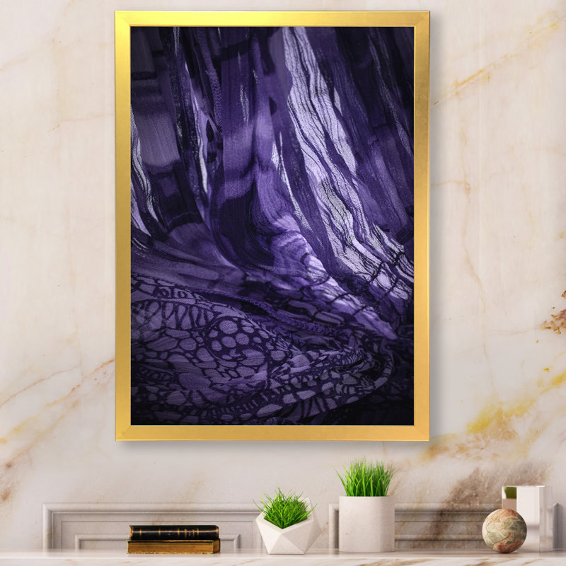 Ornement encre mauve - reproduction d'art sur toile encadrée, H 32 po x l 16 po x P 1 po, Cadre doré