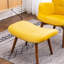 Chaise d'appoint jaune en velours soyeux avec un design à la mode