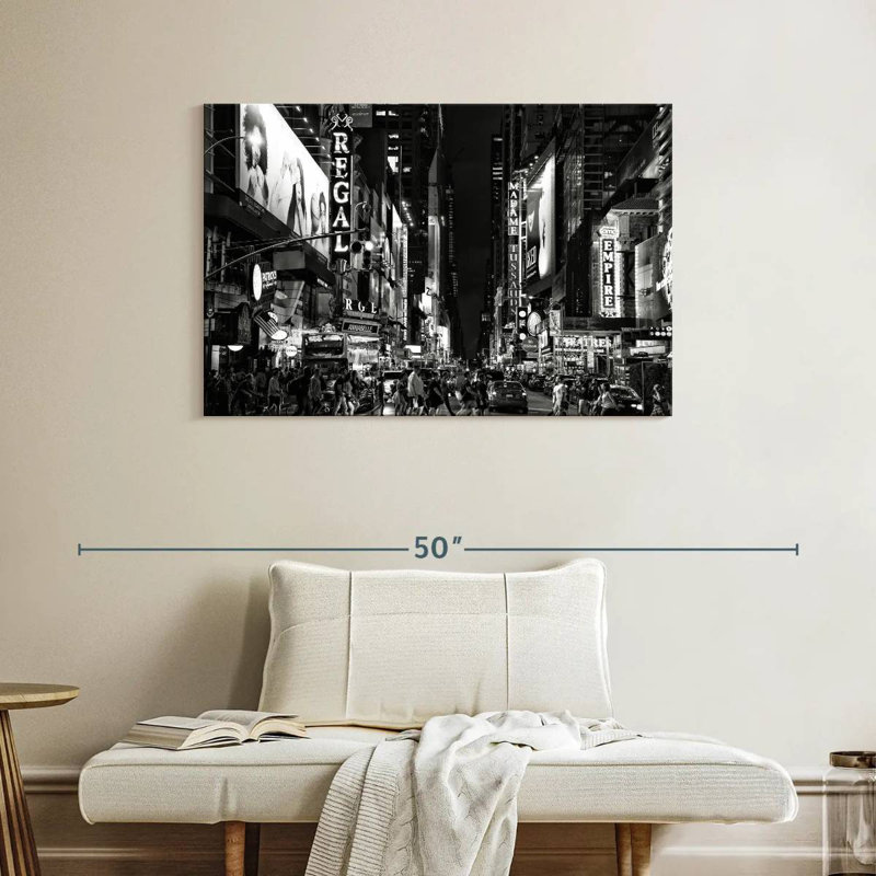 Ravi Times Square par nuit, H 26 po x l 39 po