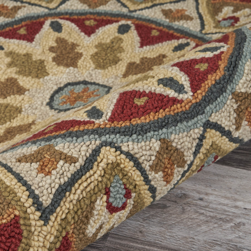 Xenia  Hand Tufted Wool Floral Indoor Rug, Round 4'