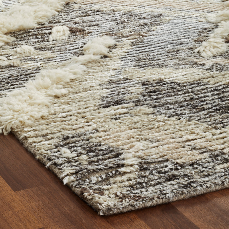 Zumwalt Hand Knotted Wool Abstract Area Rug in Ivory, Rectangle 5'6" x 8'6"