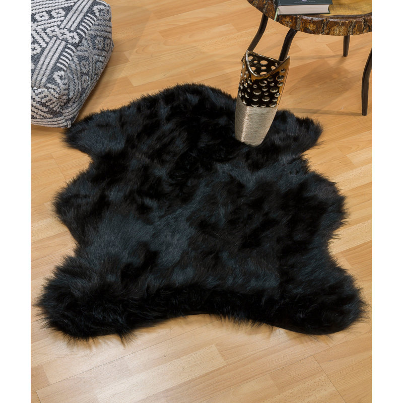Tapis noir en polyester tissé à la machine Novelty, Nouveauté 2 pi x 2 pi 11 po