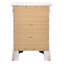 Charmante table de chevet traditionnelle blanche-103129658