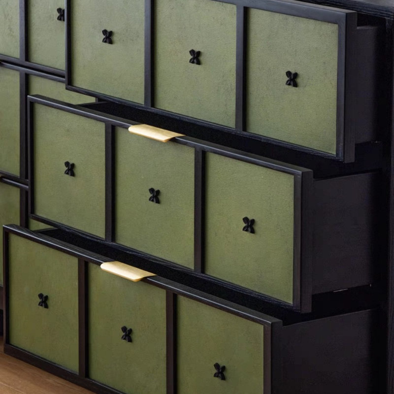 Buffet léger et luxueux, H 33,46 po x l 62,99 po x P 15,75 po