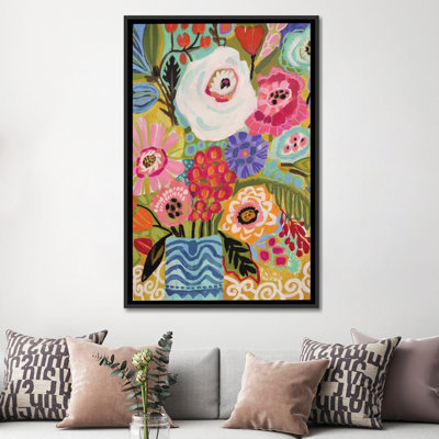 Fleurs fraîches dans un vase II par Karen Fields - reproduction d'art