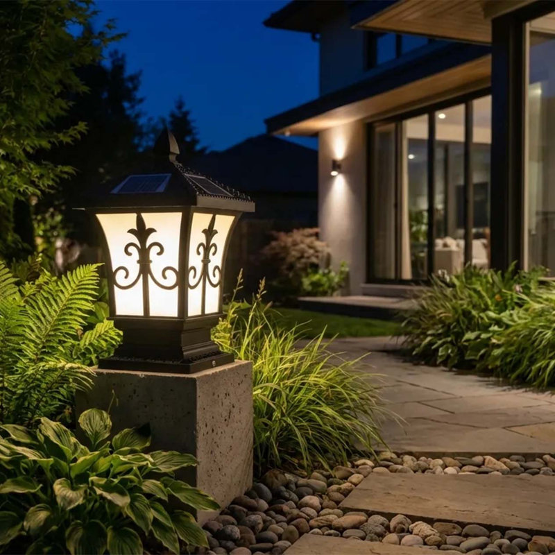 Black Solar Powered Integrated Outdoor Pier Mount Light Waterproof European Garden Villa Light With Remote Control