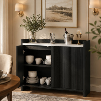 Meuble d'appoint moderne noir cannelé, buffet à 2 portes avec plateau aspect marbre et portes à ouverture par simple pression