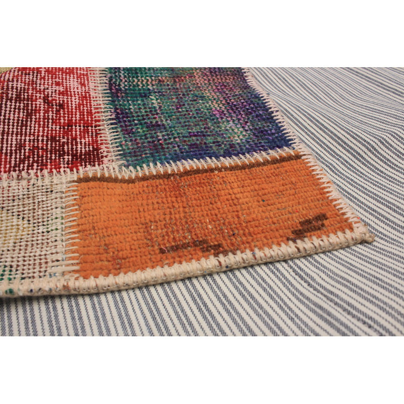 Tapis unique en laine noué à la main style patchwork bleu / orange / rose des années 2010 de 6 pi x 7 pi 9 po Kameon