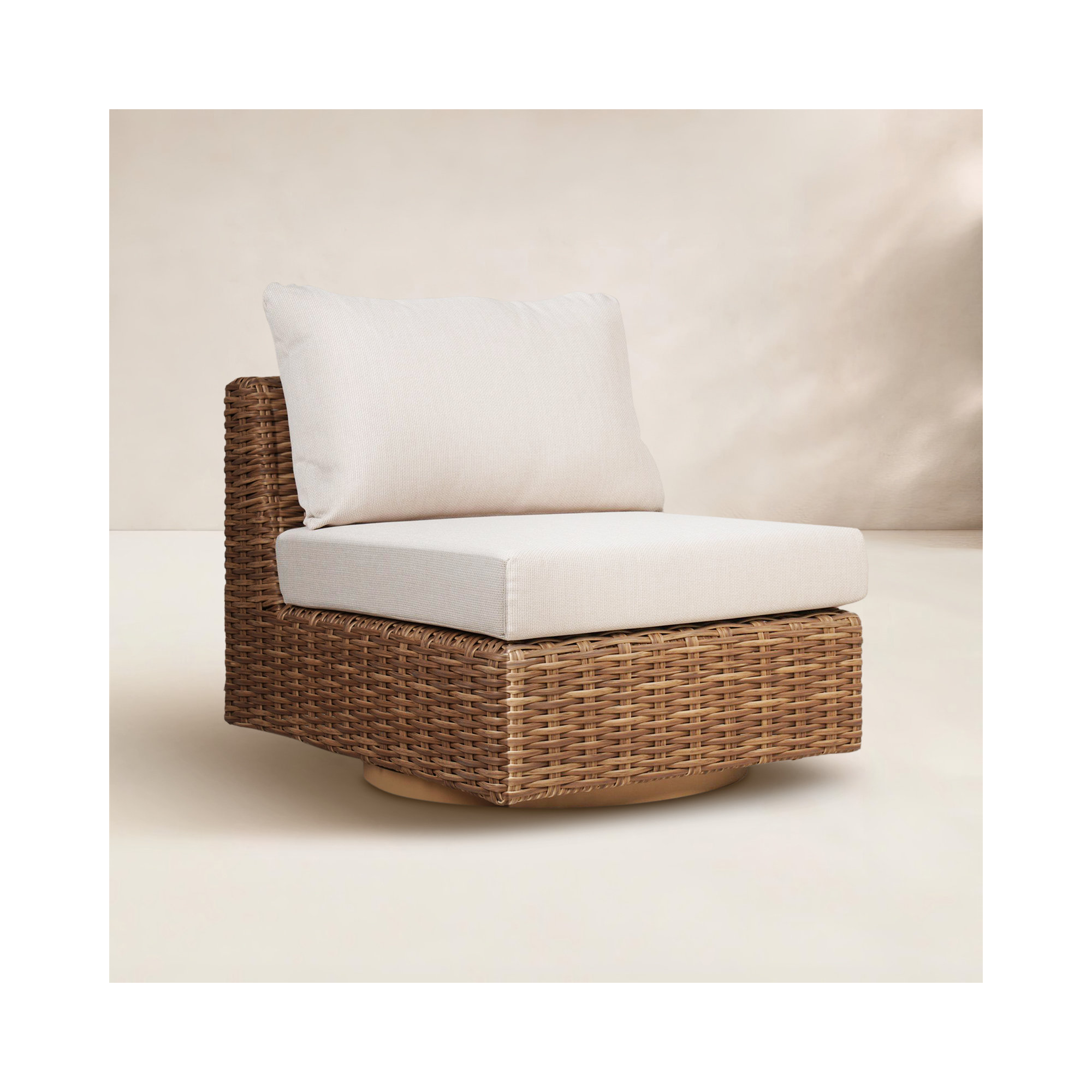 Windsor Aluminum Rattan Patio Swivel Lounge Chair
