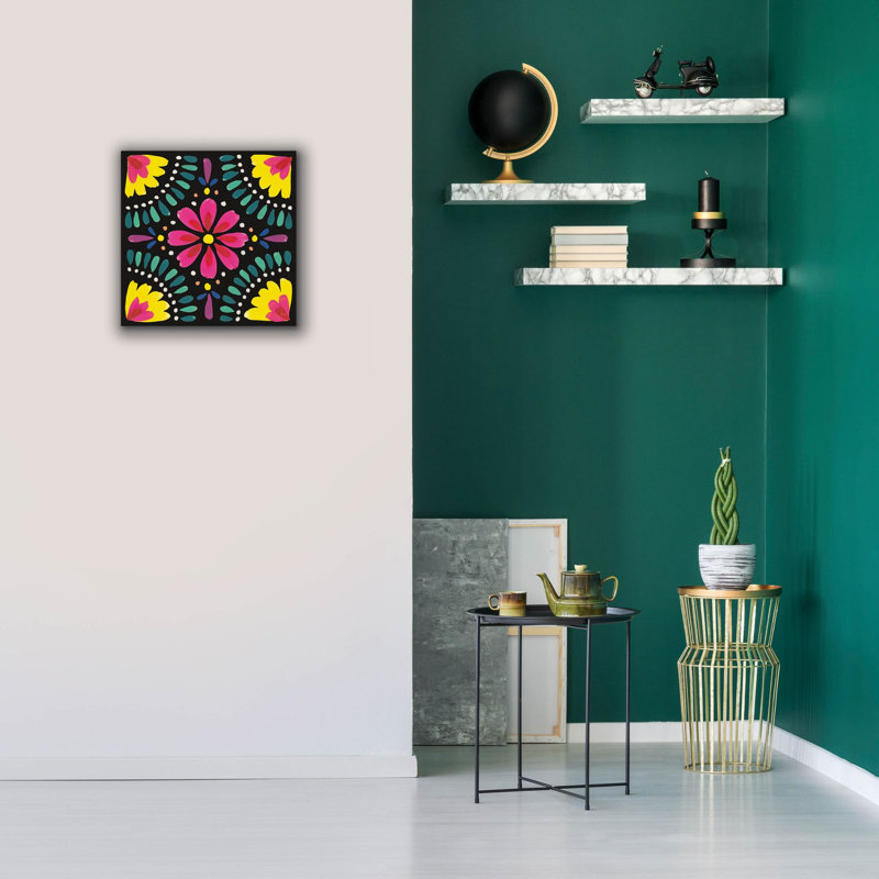 «Floral Fiesta Tile X» par Laura Marshall, art mural sur toile, H 18 po x l 18 po x P 0,75 po