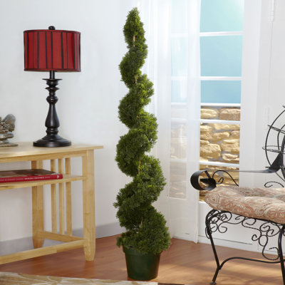 Topiaire de cèdre artificiel en pot