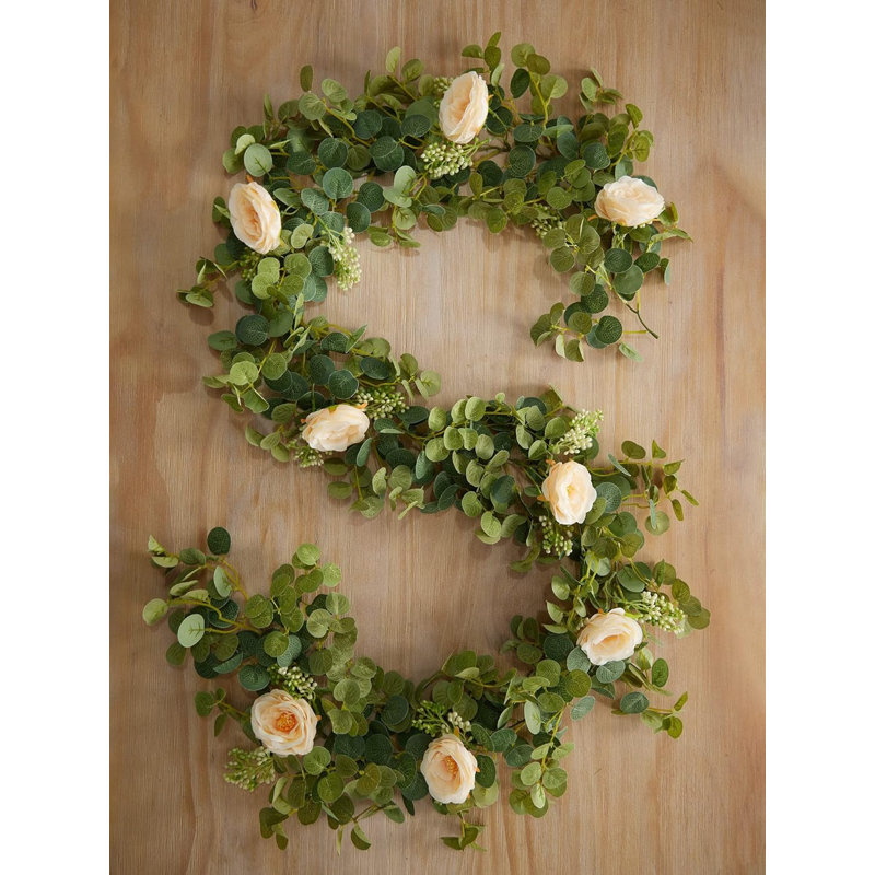 Guirlande 6,56 pi Eucalyptus avec roses champagne