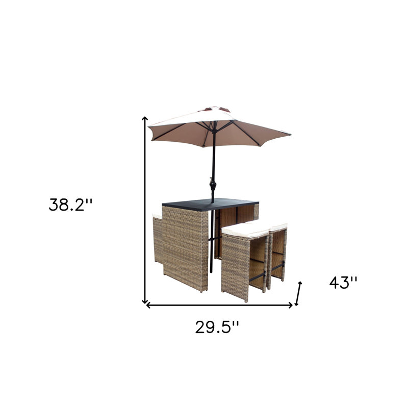 Ensemble de six tables d'extérieur en faux osier avec parasol et tabourets Rayjean, Brun clair