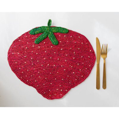 Ensemble de table en raphia en forme de fraise – Ensemble de table rouge tissé à la main – Collection fantaisiste Lorinda (lot de 4)