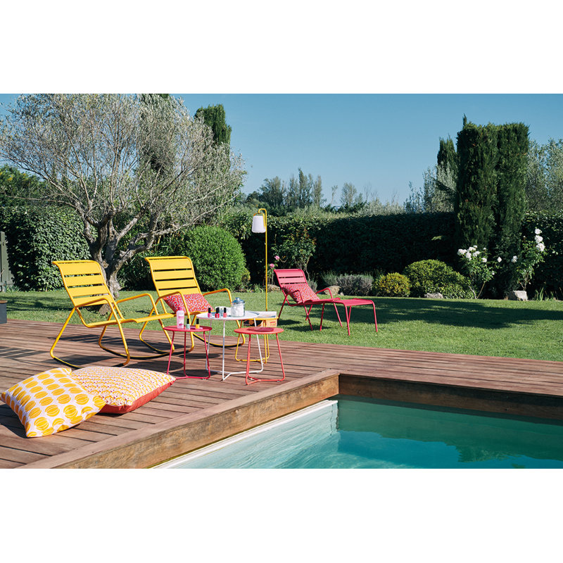 Cocotte Outdoor Round Side Table, Cactus, 14" H x 13.5" L x 13.5" W