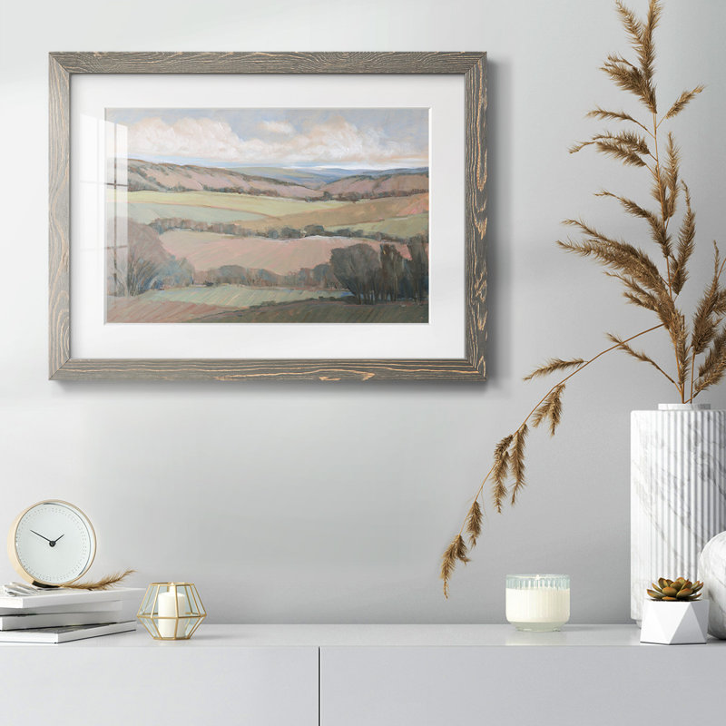 Hilly Countryside II, reproduction d'art encadrée, H 14 po x l 20 po x P 1,5 po, Gris