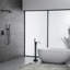 Robinet de baignoire autoportant avec douche à main-133946914