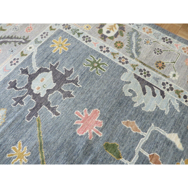 Tapis unique gris de 9 pi 1 po x 11 pi 8 po