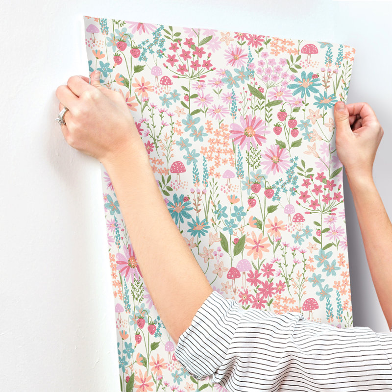Papier peint à fleurs roses