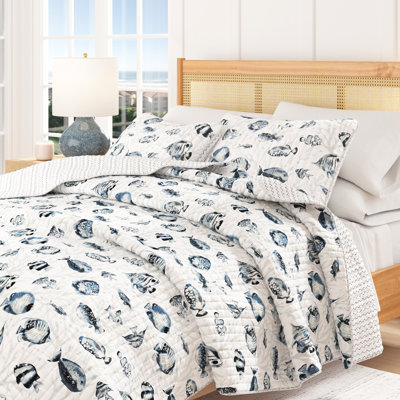Reversible Coastal Fish Quilt Set with Shams