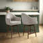Tabouret de bar pivotant rembourré en bois massif avec siège en tissu Wasserman-1203718558-1203718546-1180167946