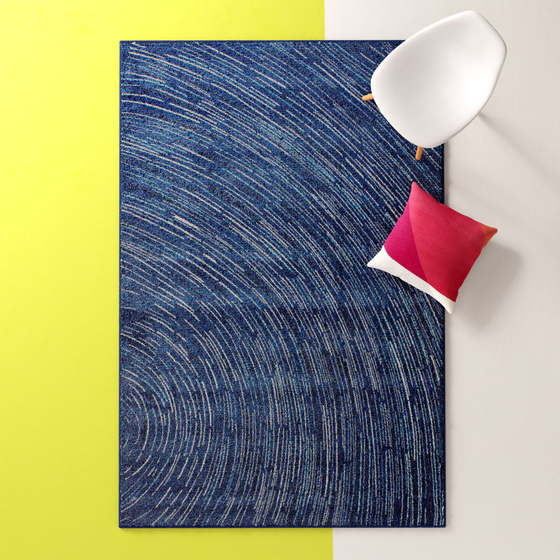 Tapis bleu foncé Coughlin, Rectangle de 5 pi x 7 pi 6 po